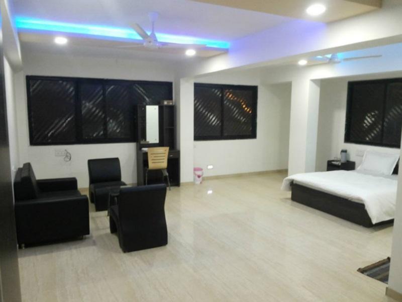 Hotel Rajdeep Inn Ahmedabad Exterior foto