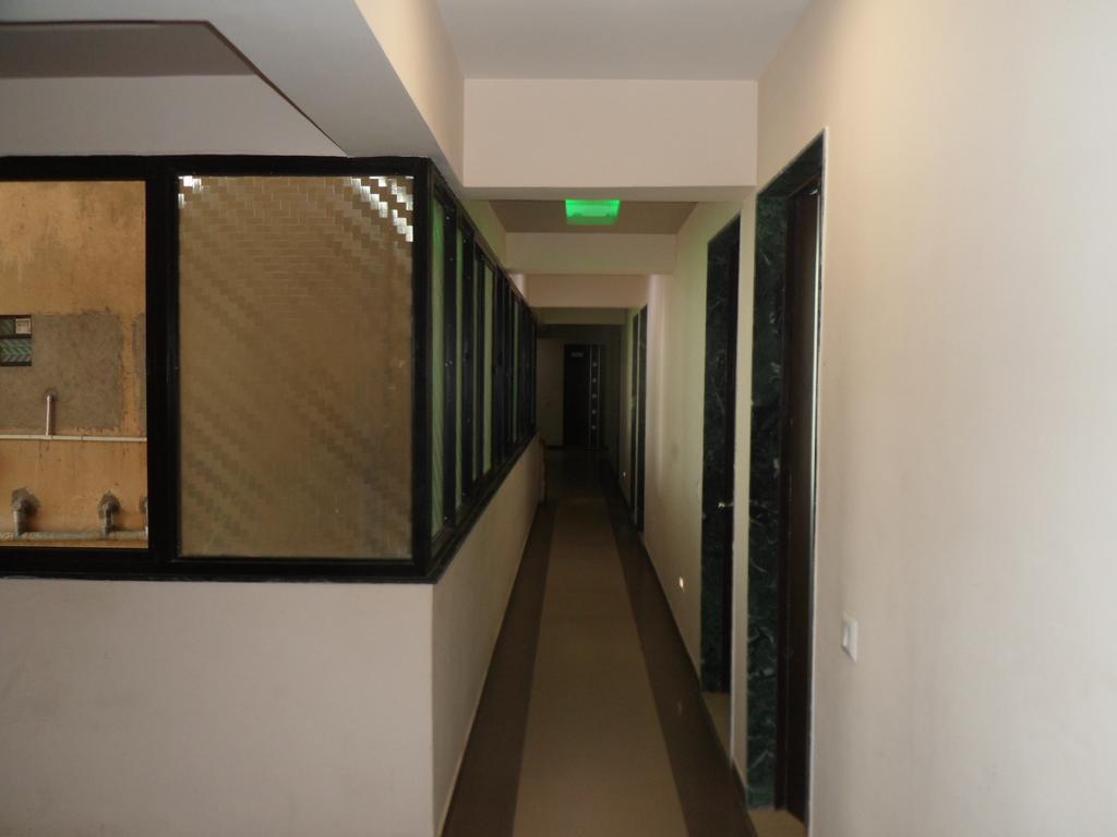 Hotel Rajdeep Inn Ahmedabad Exterior foto
